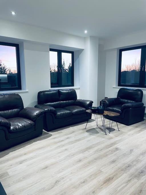 New One Bedroom Luxury Apartment In Solihull Eksteriør bilde