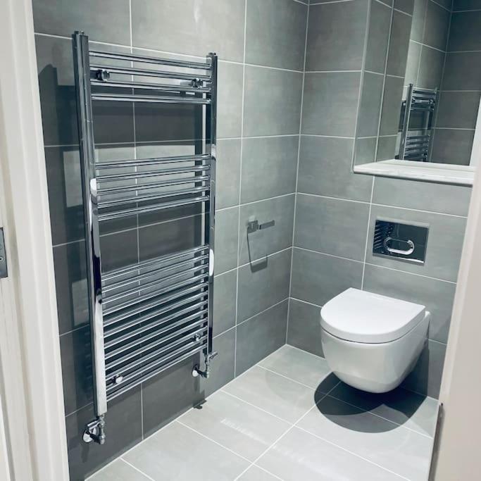 New One Bedroom Luxury Apartment In Solihull Eksteriør bilde
